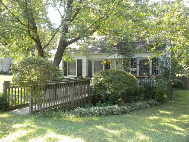 Foto del edificio - 2 Bedroom Home with large yard