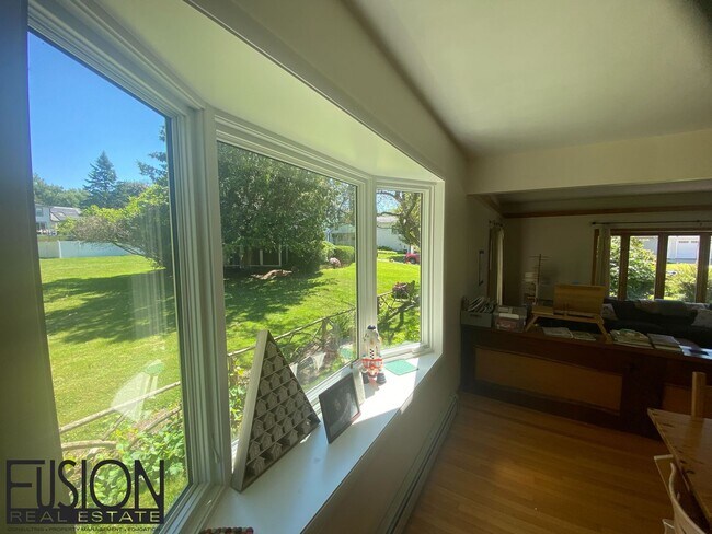 Foto del edificio - Large, Beautiful, Furnished Home Near the ...