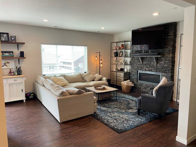 Family Room - 22624 42nd Dr SE
