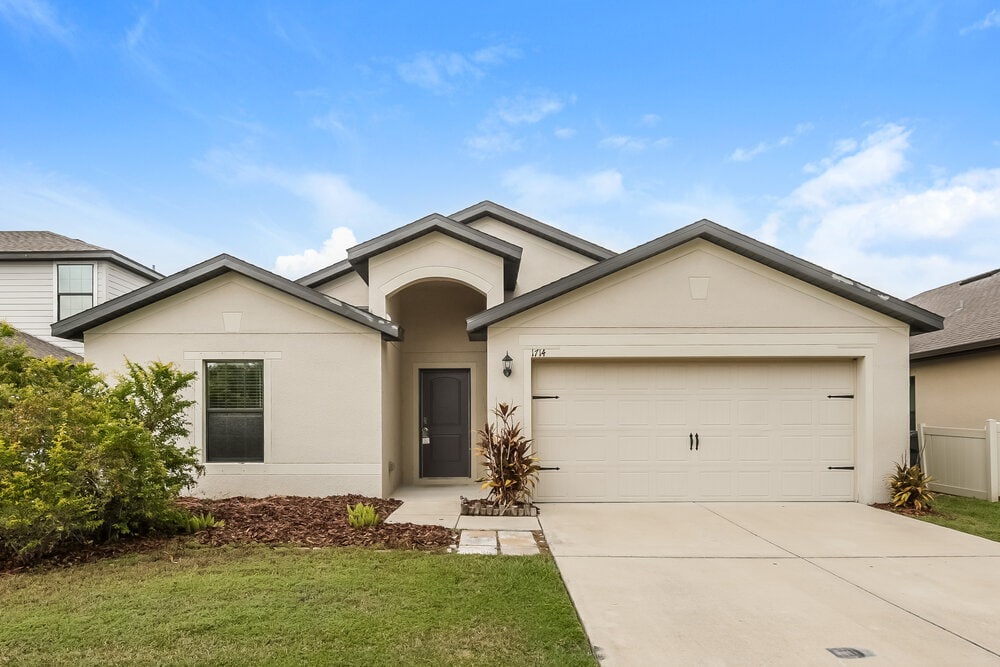 Primary Photo - 1714 Chatham Green Cir