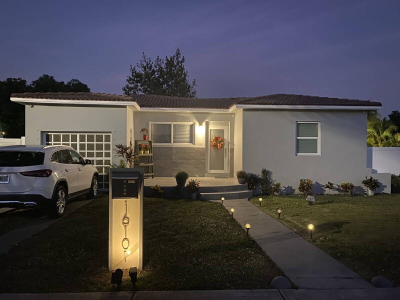 Foto principal - 16101 NE 11th Ave