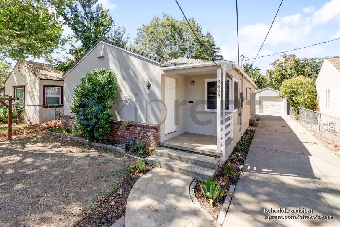 Foto principal - 3809 12th Ave