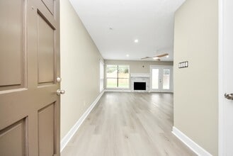 Building Photo - 5035 E Pagewick Dr