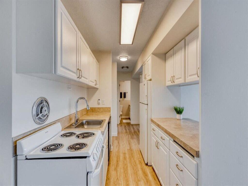 Foto principal - Irvington Apartments