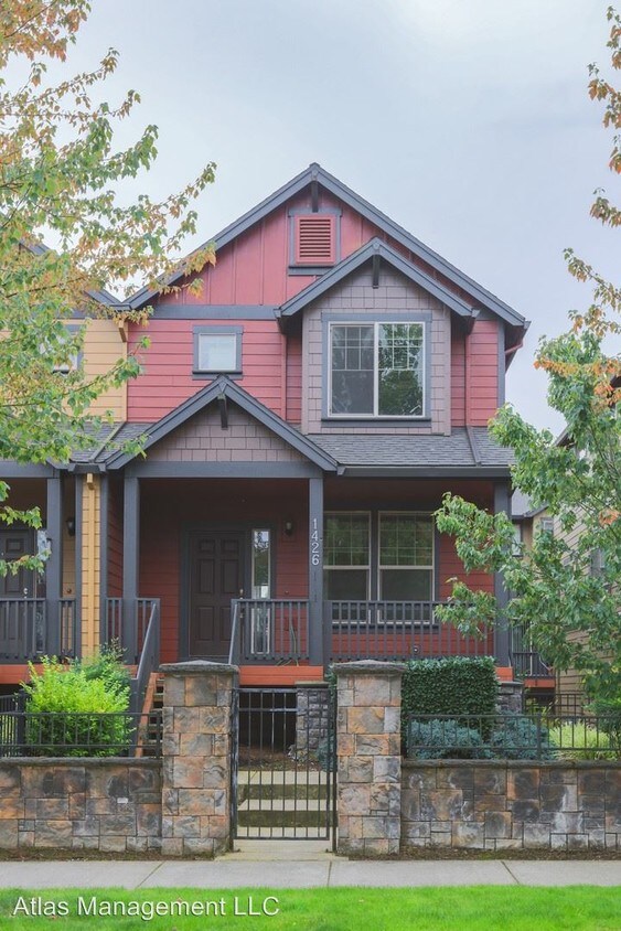 1426 NE Edgefield St, Hillsboro, OR 97124 Apartment for Rent in