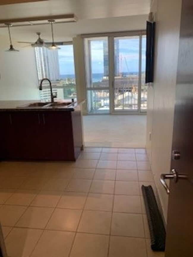 Photo - 909 Kapiolani Blvd House