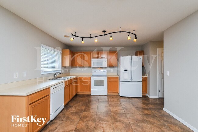 Foto del edificio - 6942 Lake Eaglebrooke Dr