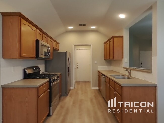 Building Photo - 8414 Favero Cove