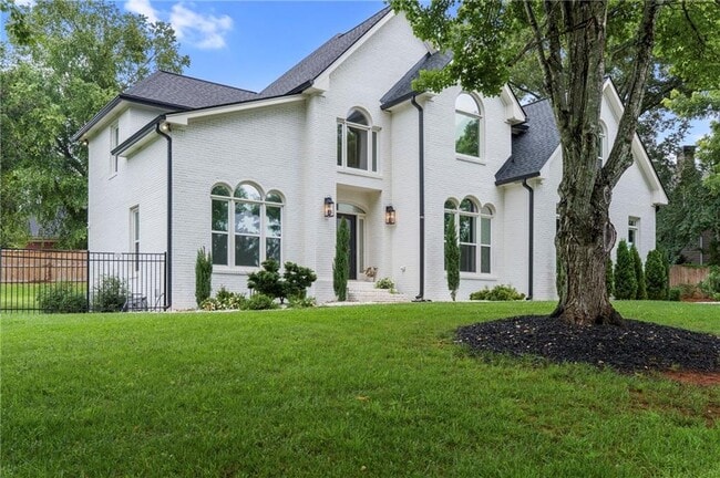 Building Photo - 4221 Willow Oak Dr