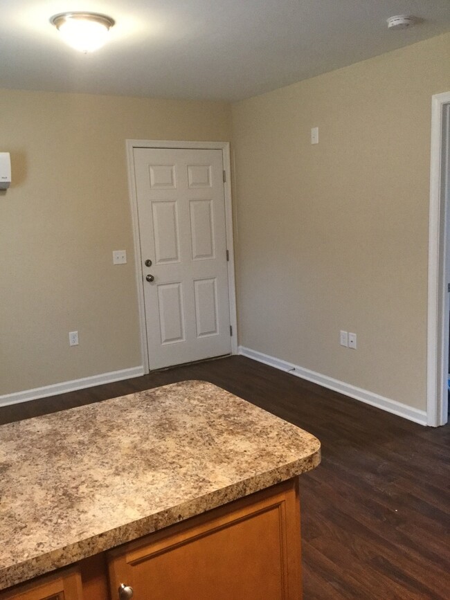 Building Photo - Newly constructed 1 bedroom/1 bath unit in...