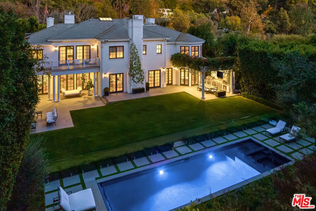 Foto principal - 9135 Hazen Dr