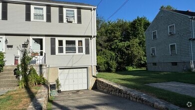 Building Photo - 147 Maple St