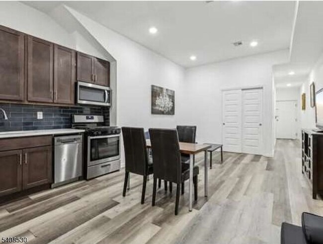 Foto del edificio - 430 Ocean Ave