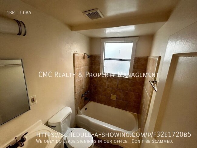 Foto del edificio - 4518 N Banner Dr