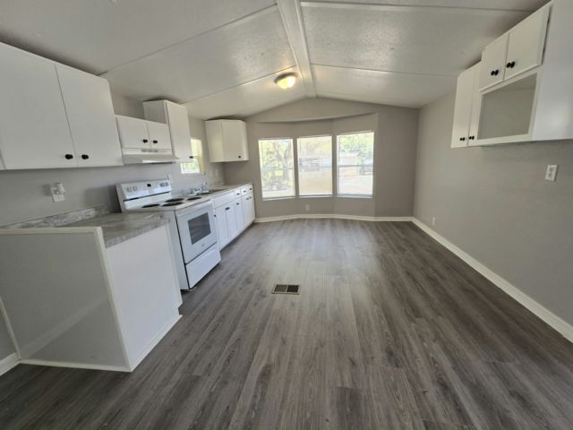Foto del edificio - 11211 East Bay Rd