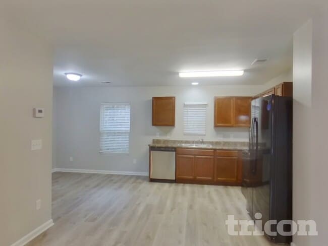 Building Photo - 155 Tybo Dr