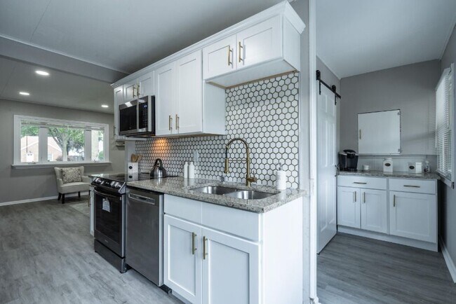 Foto del edificio - 3310 N 82nd St