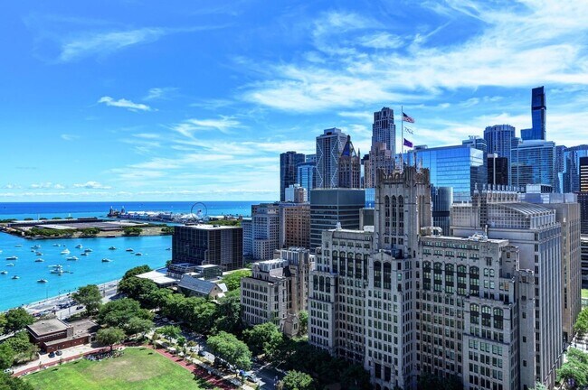 Foto del edificio - 222 E Pearson St