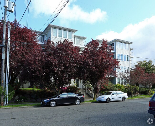 Foto del edificio - Courtyard Apartments