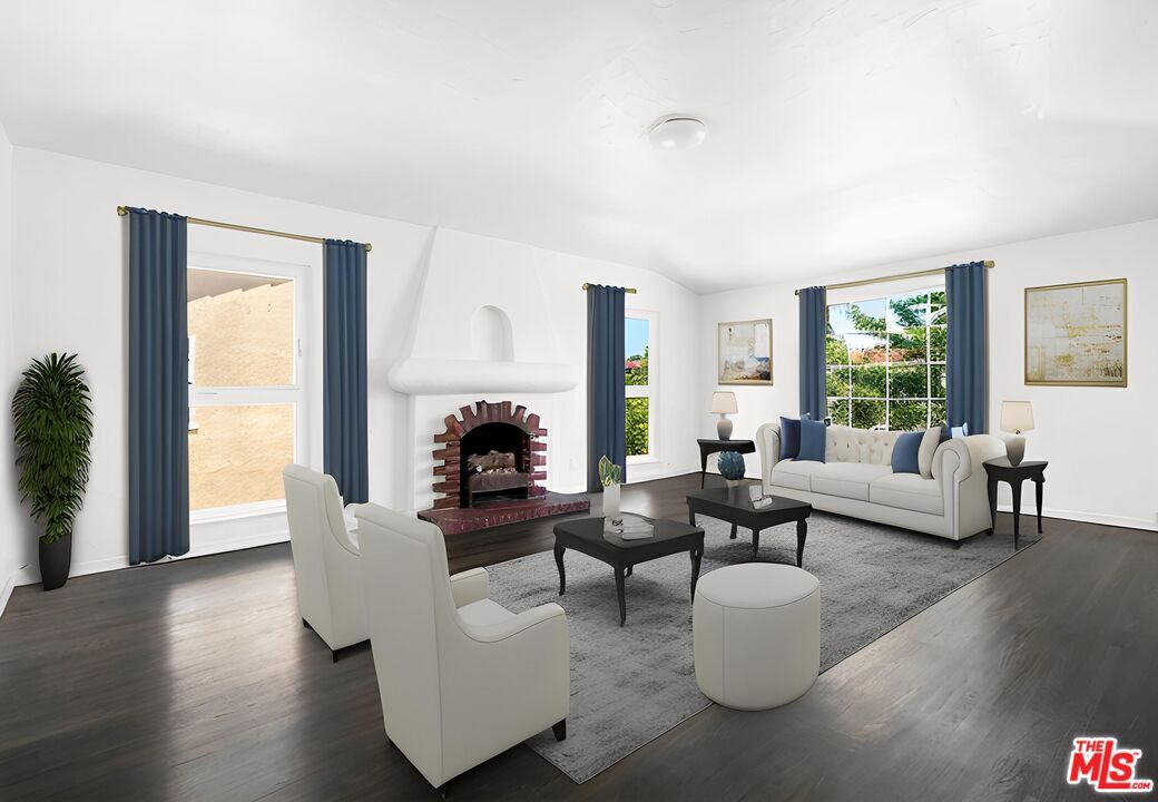 Foto principal - 7926 4th St