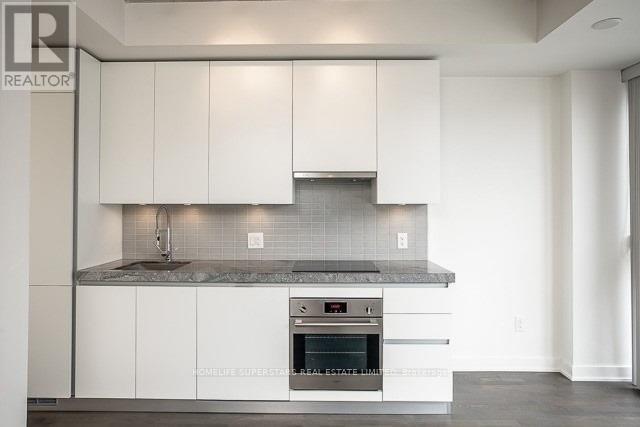 Building Photo - 629 King St W