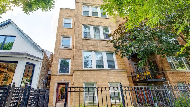 Building Photo - 2839 N Whipple St