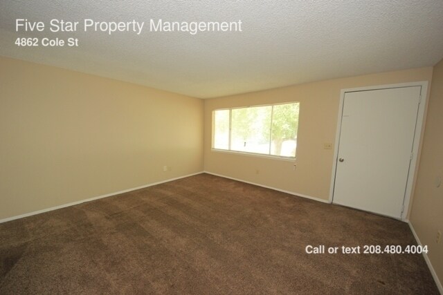 Building Photo - 4862 Cole St