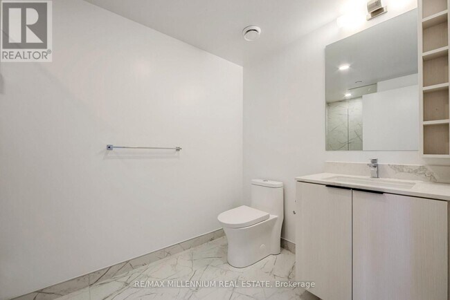 Building Photo - 82-4082 Dalhousie St