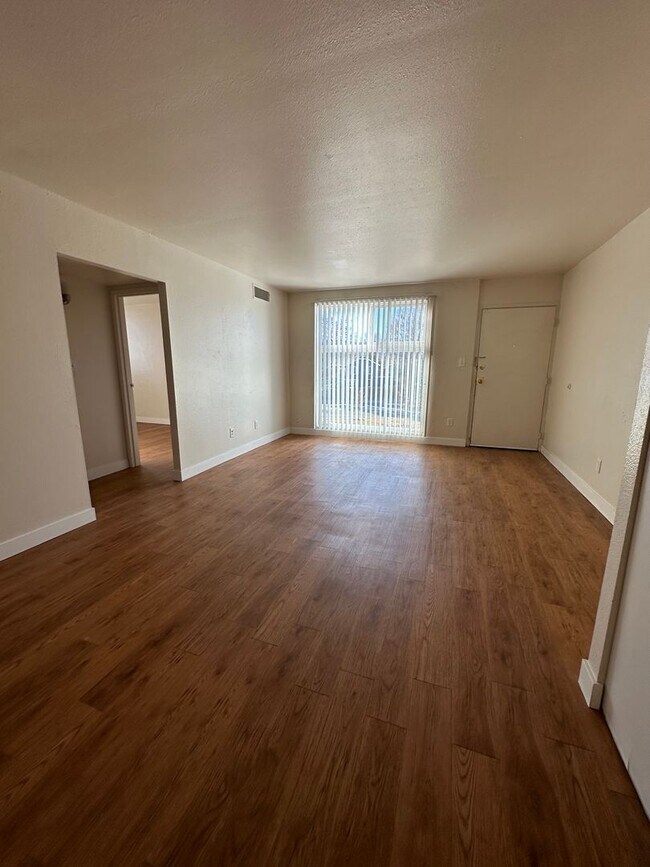 Foto del edificio - NShields636 (KC-LN)