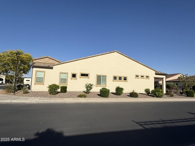 Building Photo - 479 E Watermelon Ln