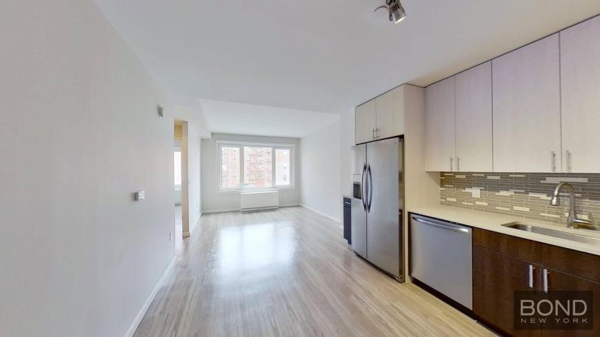 Foto principal - 1 bedroom in JAMAICA HILLS NY 11432