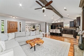 Building Photo - 13019 Lentando Dr