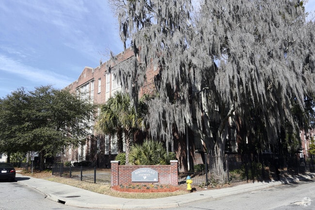 Building Photo - Heritage Place
