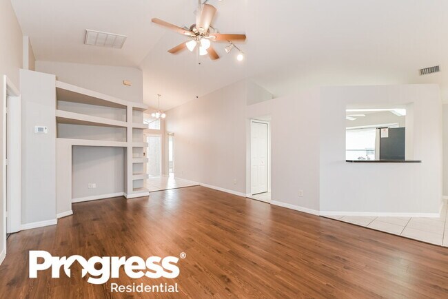 Building Photo - 17860 Castle Harbor Dr
