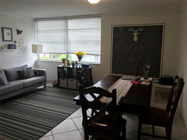 Foto del edificio - 1075 93rd St
