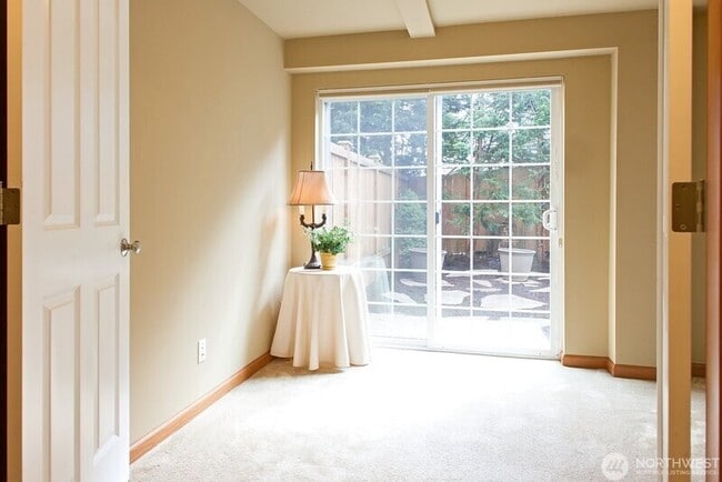 Foto del edificio - 1027 NE 123rd St