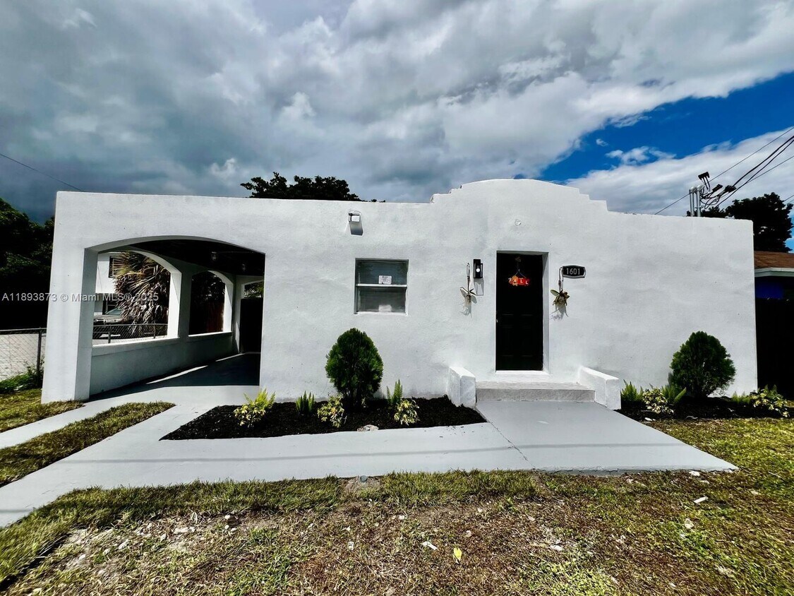 Foto principal - 1601 NW 50th St