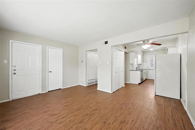 Building Photo - 103 W Brown St