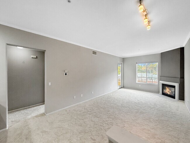 Foto del edificio - Beautiful 1B/1BA Apartment in Scripps Ranc...