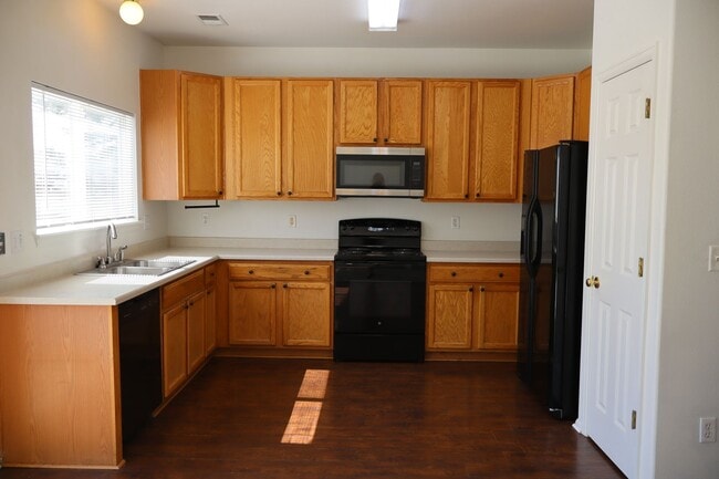 Building Photo - Beautiful 3 Bedroom Home in North Fort Col...