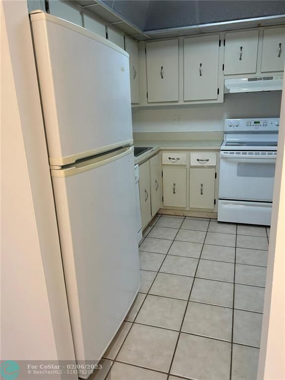Foto del edificio - 4374 NW 9th Ave