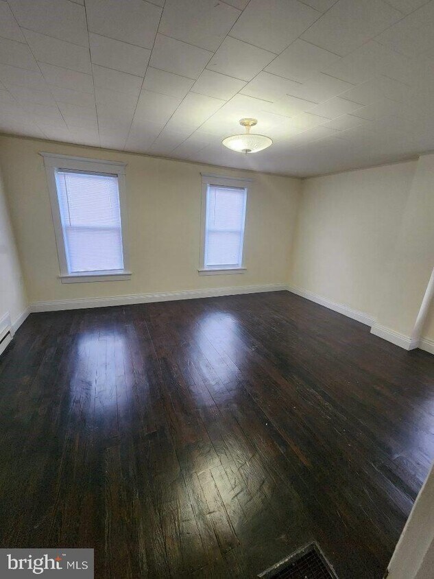 133 Humbird St Unit B, Cumberland, MD 21502 Room for Rent in