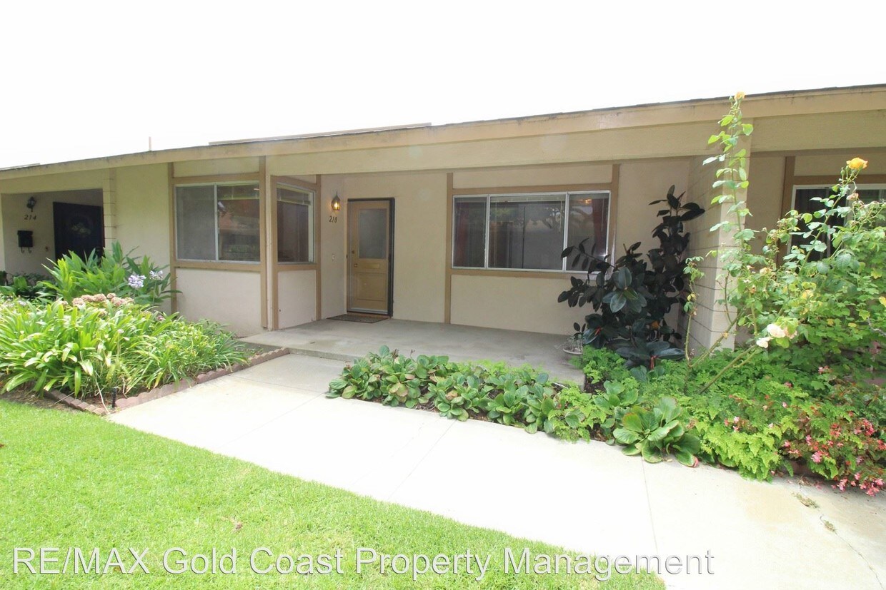 Primary Photo - 3 br, 2 bath House - 210 E Fiesta Green