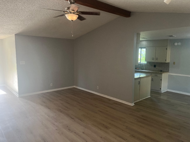 Building Photo - 3322 Tallwood Dr