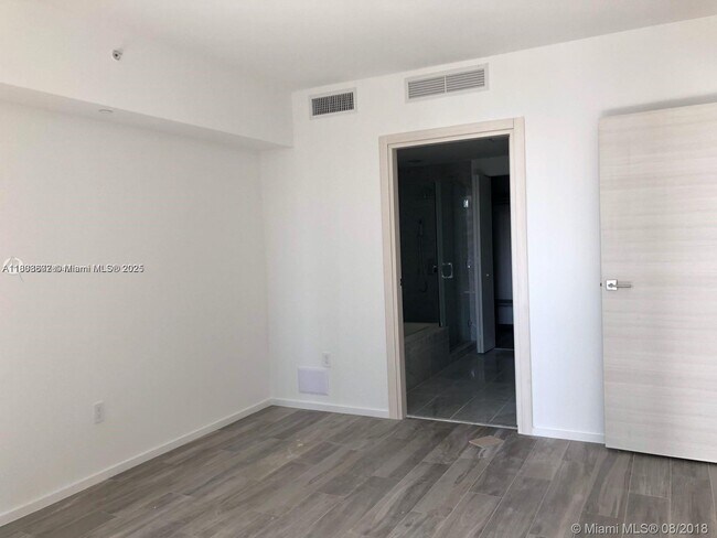 Foto del edificio - 801 S Miami Ave