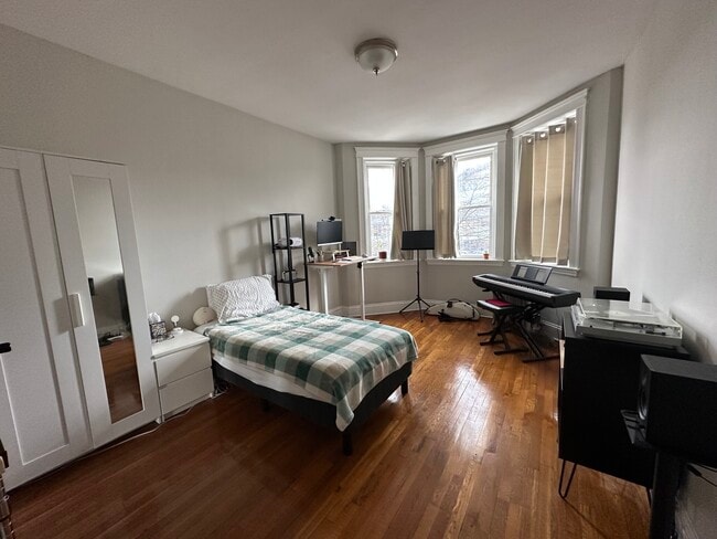 Building Photo - 1197 Commonwealth Ave