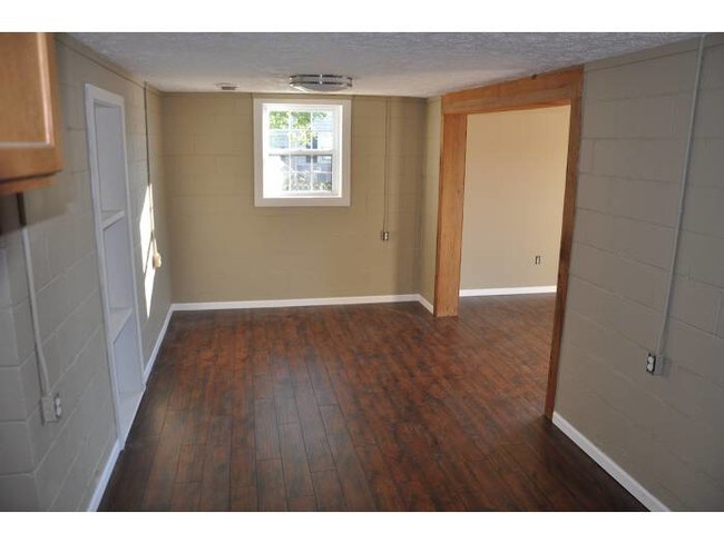 Building Photo - 7918 M-43