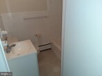 Foto principal - 22-24-24 St Albans Ave