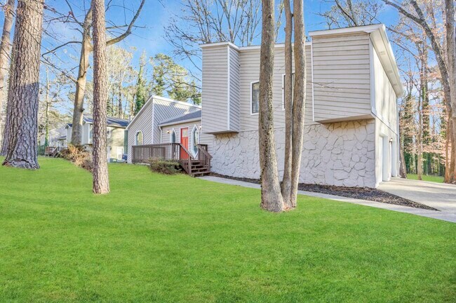 Foto del edificio - 5296 Cumberland Way