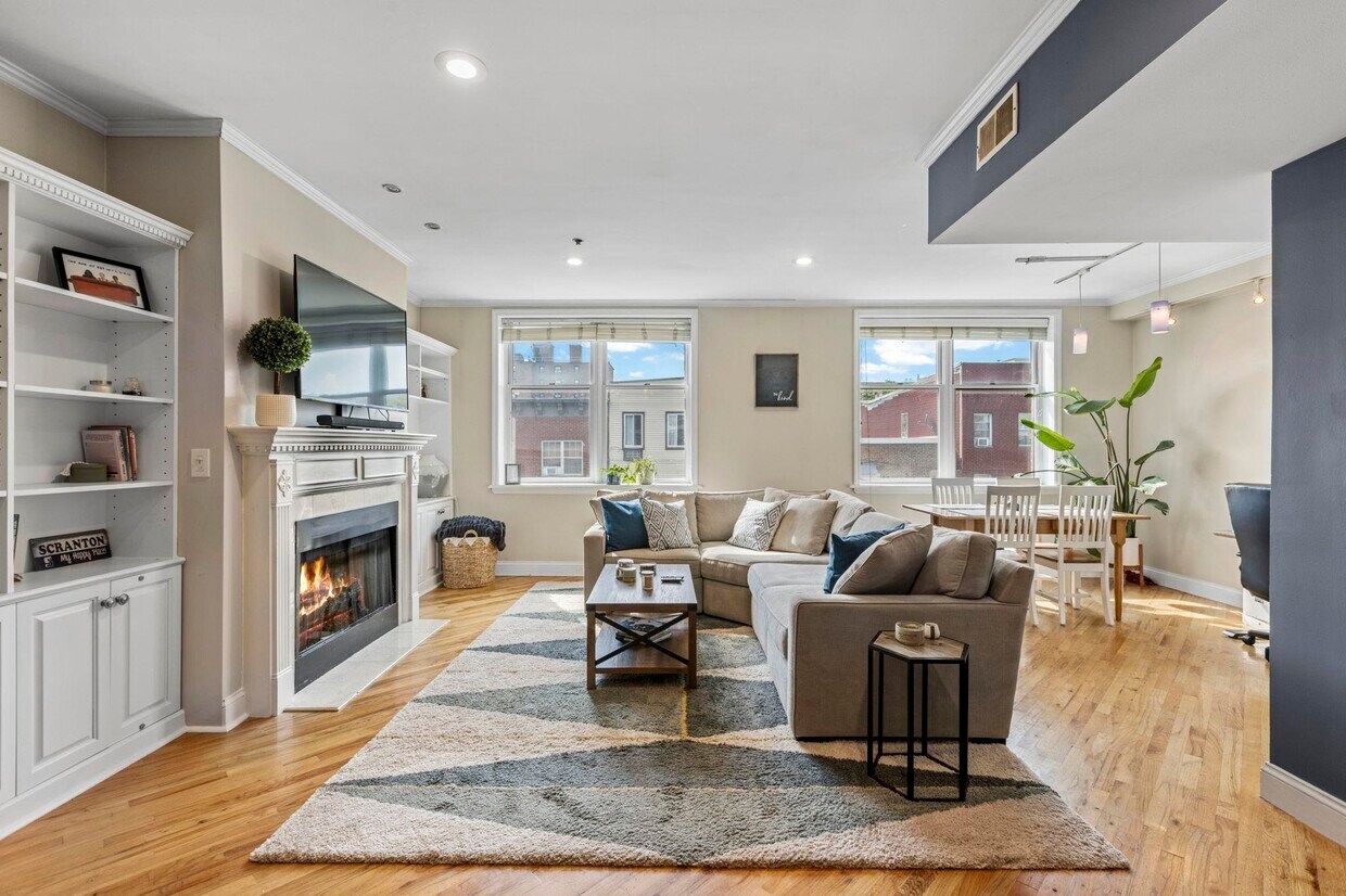 Foto principal - 321 Monroe St